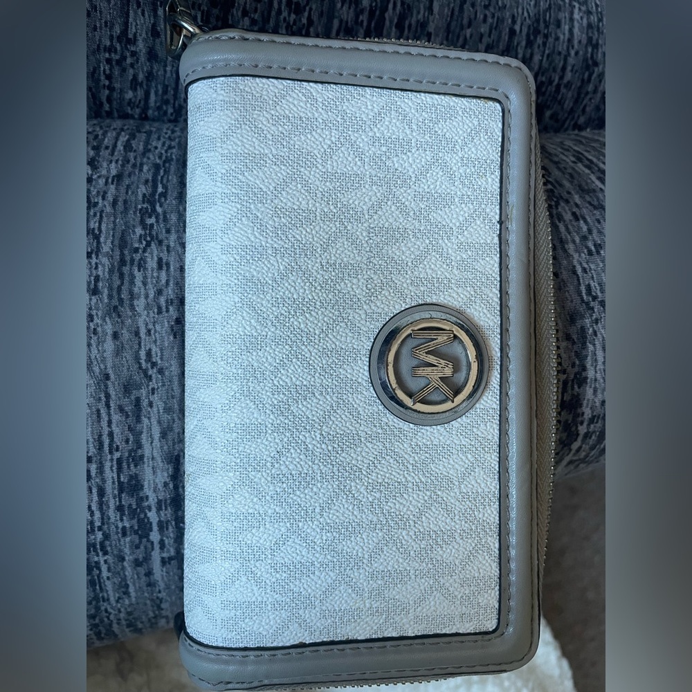 MK wallet